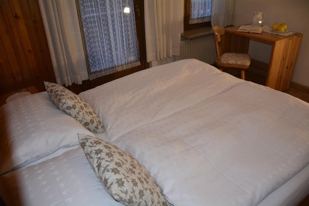 Locanda Pensione Maria Vigo di Fassa Room photo